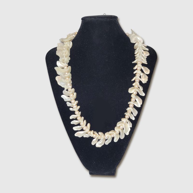 Sea Petals Pearl Necklace