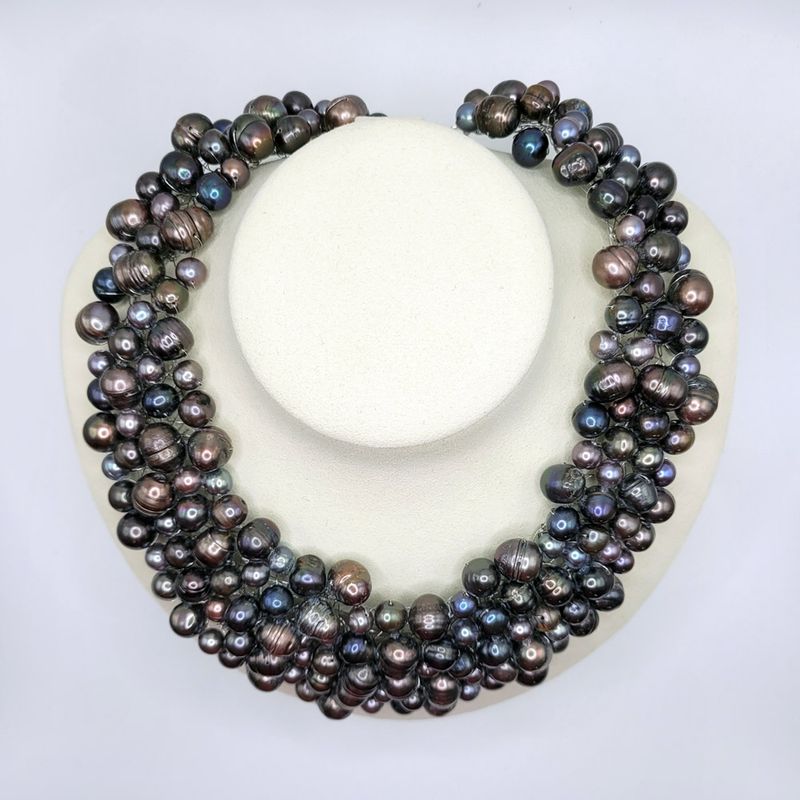 Peacock Pearl Necklace