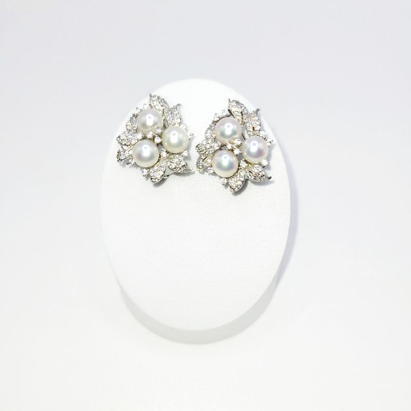 Pearl Earrings - Bouquet
