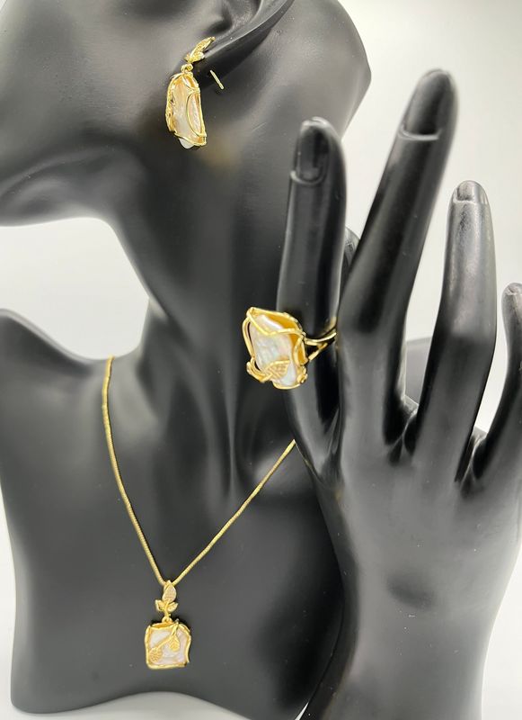 24K Gold Plated Natural Freshwater Baroque Pearl Necklace Set