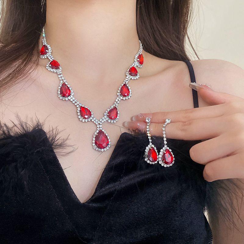 Inlaid Red Rhinestone Necklace and Earring Set For Women Light Luxury Water Drop Choker Necklace Jewelry Sets