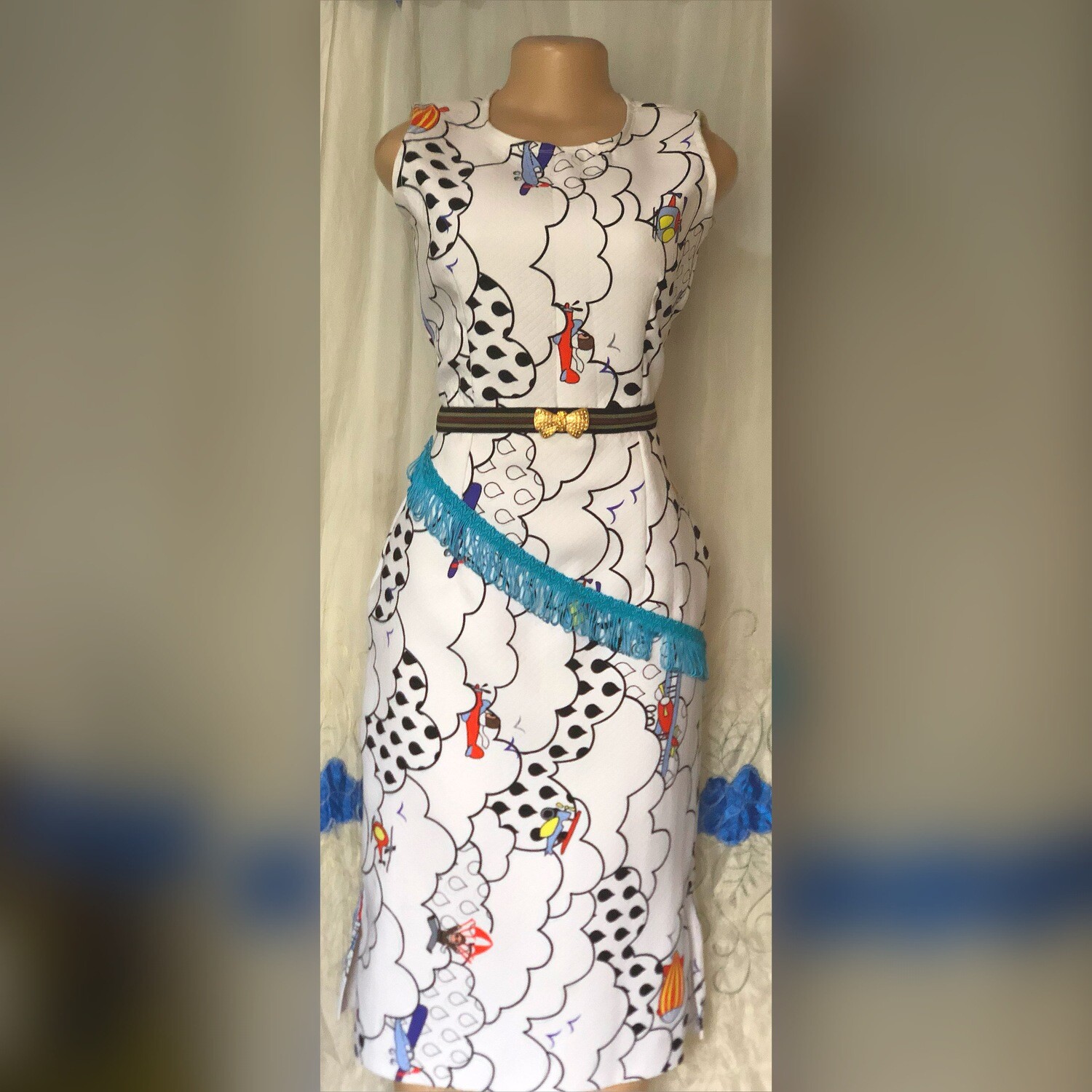 Simple top straight dress