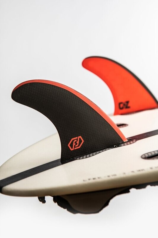 GONY ZUBIZARRETA RED CORE CARBON. CLICK TAB