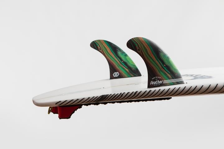 PERFORMANCE TWIN FIN COLOR. SINGLE TAB