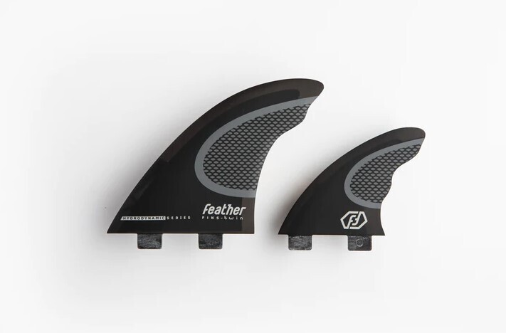 HYDRODYNAMIC TWIN FIN 2+1. DUAL TAB