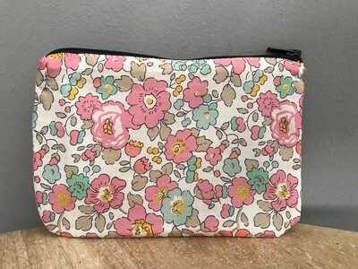 Betsy Pink Pouch