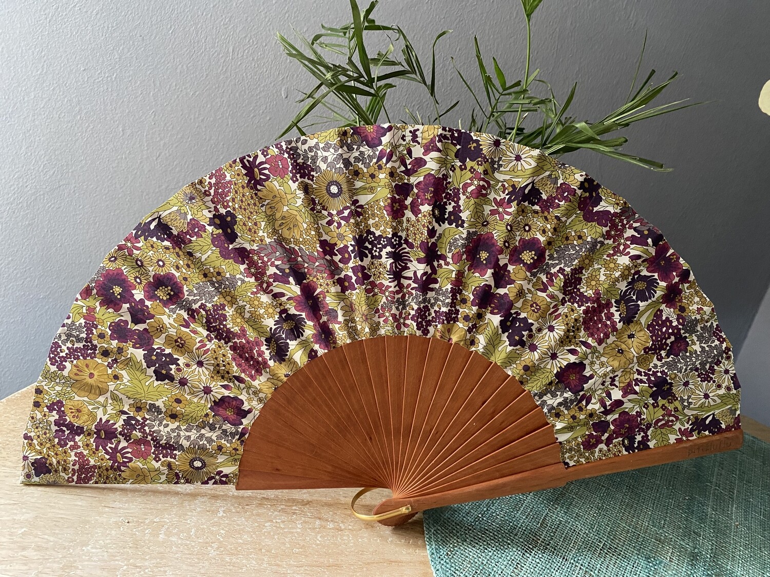 Abanico Margaret violeta