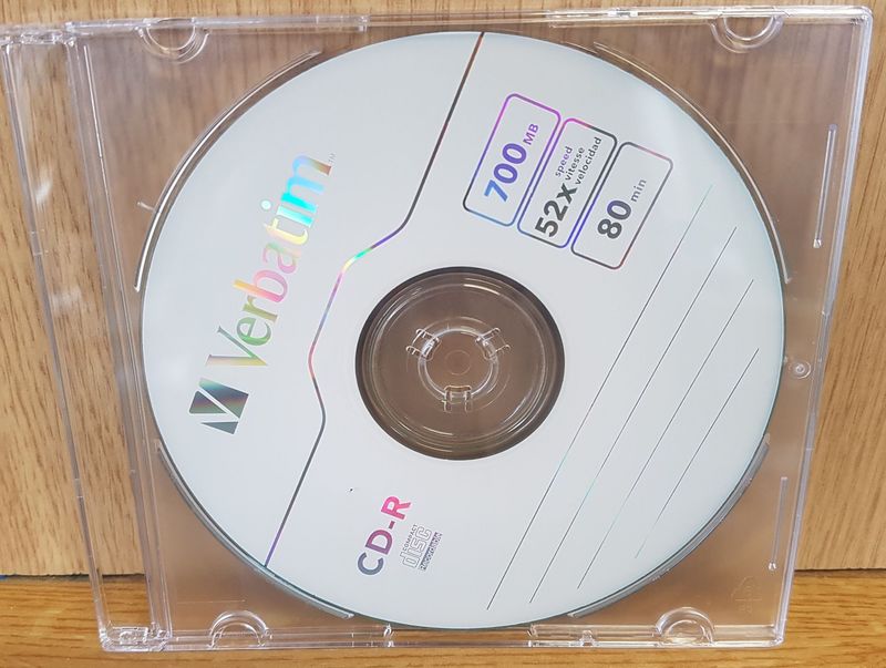 CD-R 700 MB Verbatim 52x Slim Case CD-R 700 MB Verbatim 52x Slim Case