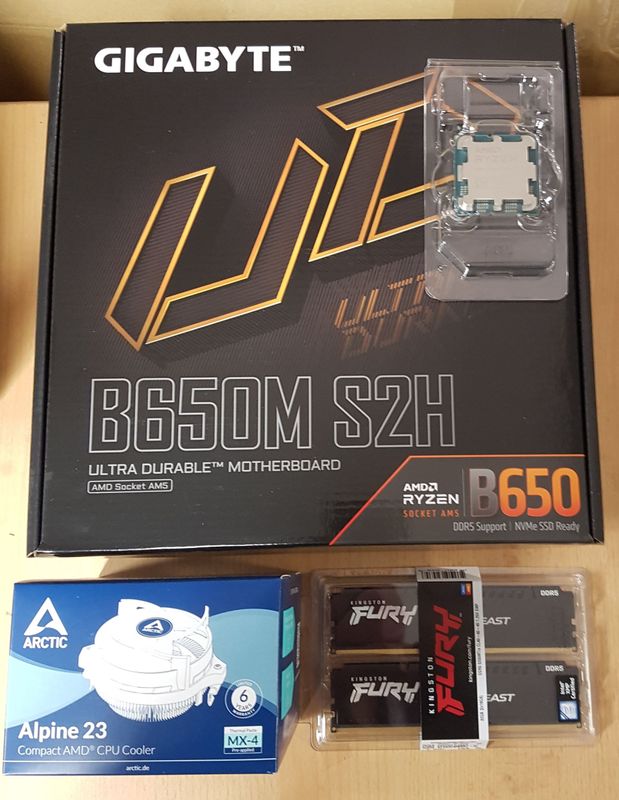 Aufrüstkit AMD Ryzen 5 7600 So. AM5 Tray, Gigabyte Mainboard B650M S2H u. 32 GB DDR5 Kingston Fury Beast