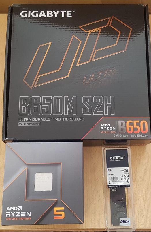 Aufrüstkit AMD Ryzen 5 7600 So. AM5 Tray, Gigabyte Mainboard B650M S2H u. 8 GB DDR5 Crucial