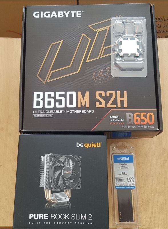 Aufrüstkit AMD Ryzen 7 7700 So. AM5 Tray, Gigabyte Mainboard B650M S2H u. 8 GB DDR5 Crucial