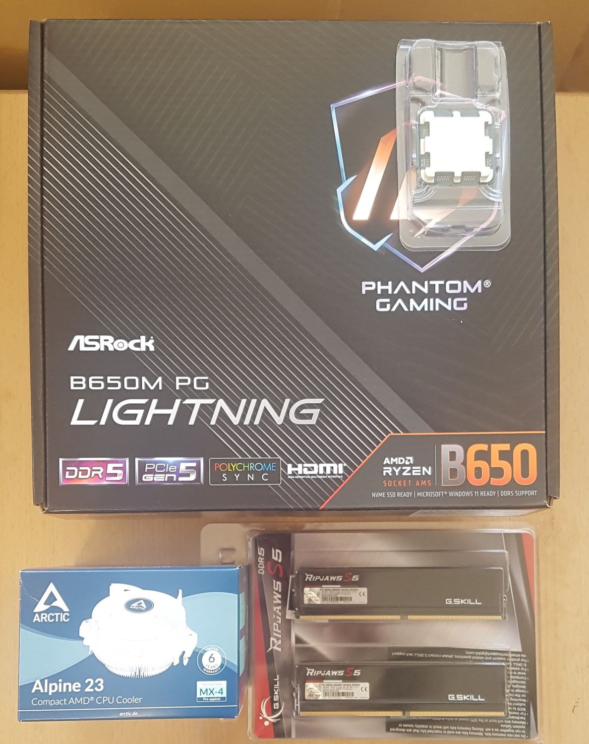 Aufrüstkit AMD Ryzen 5 9600X So. AM5 Tray, ASRock  Mainboard B650M Phantom Gaming Lightning u. 32 GB DDR5 G.Skill Ripjaws