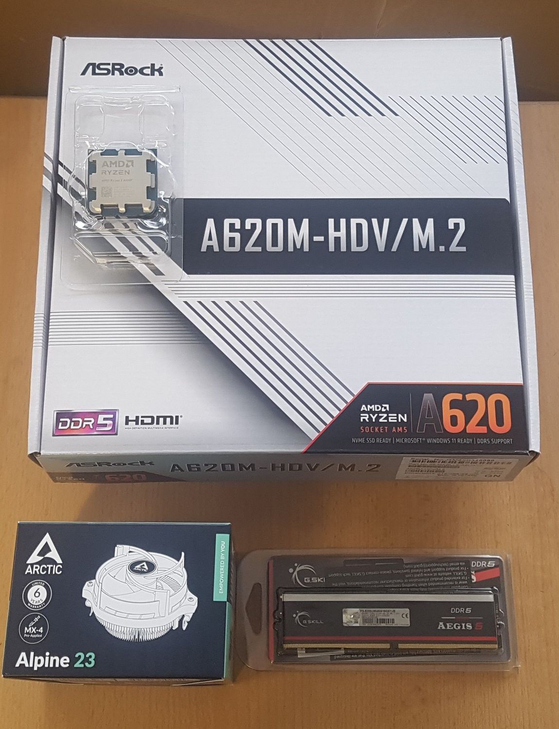 Aufrüstkit AMD Ryzen 5 8400F So. AM5 Tray, ASRock Mainboard A620M-HDV/M.2 u. 16 GB DDR5 G.Skill Aegis PC5200 Aufrüstkit AMD Ryzen 5 8400F So. AM5 Tray, ASRock Mainboard A620M-HDV/M.2 u. 16 GB DDR5 G.Skill Aegis PC5200
