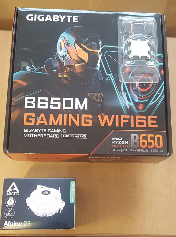 Aufrüstkit AMD Ryzen 5 7500F So. AM5 Tray, Gigabyte Mainboard B650M Gaming WIFI6E ohne Arbeitsspeicher