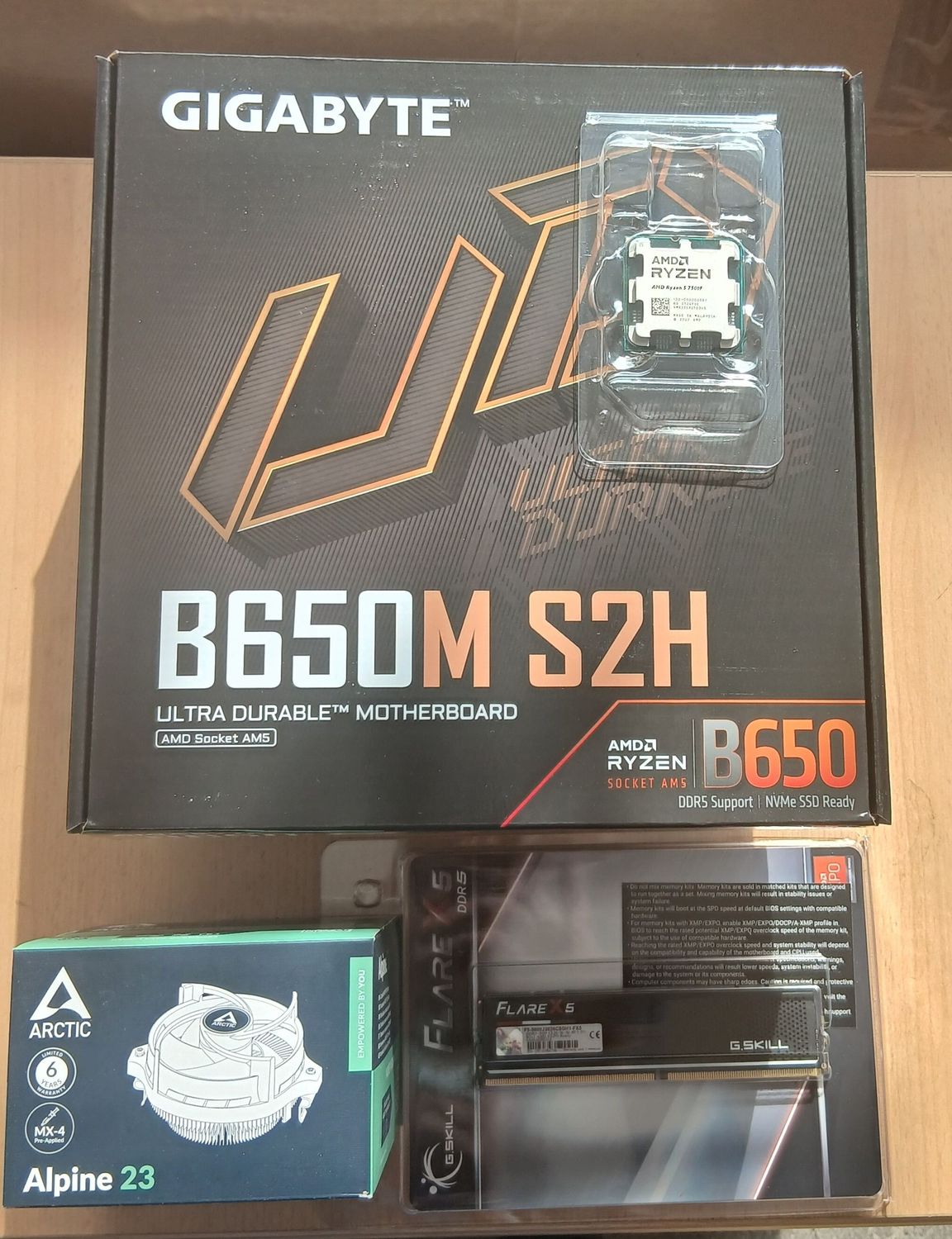 Aufrüstkit AMD Ryzen 5 7500F So. AM5 Tray, Gigabyte Mainboard B650M S2H u. 16 GB DDR5 G.Skill Flare X PC5600