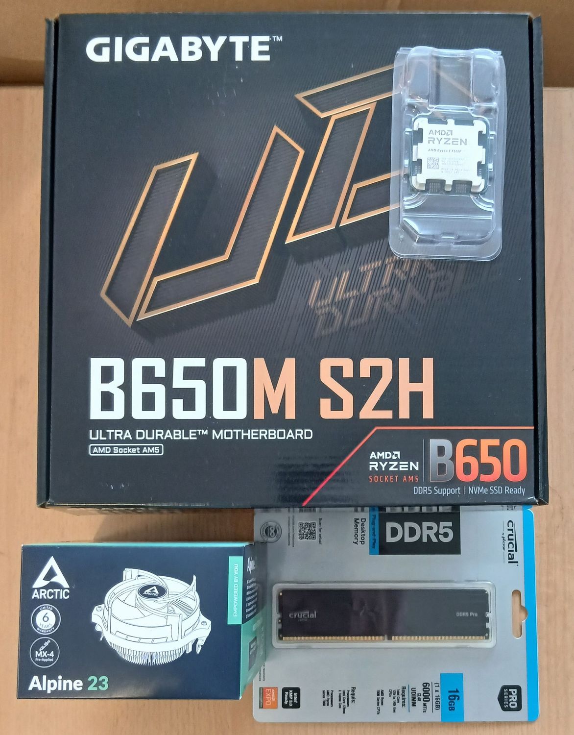 Aufrüstkit AMD Ryzen 5 7500F So. AM5 Tray, Gigabyte Mainboard B650M S2H u. 1x 16 GB DDR5 Crucial Pro 6000 MHz