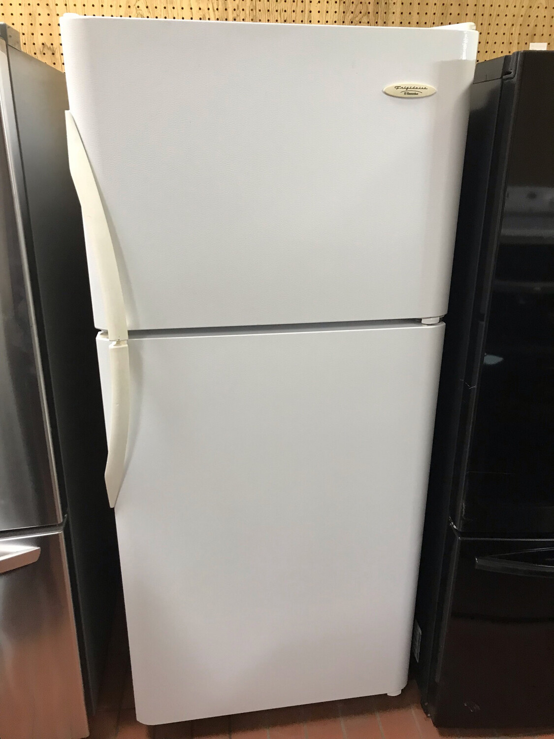 Frigidaire 30" Top-Mount 21 Cu.Ft Refrigerator