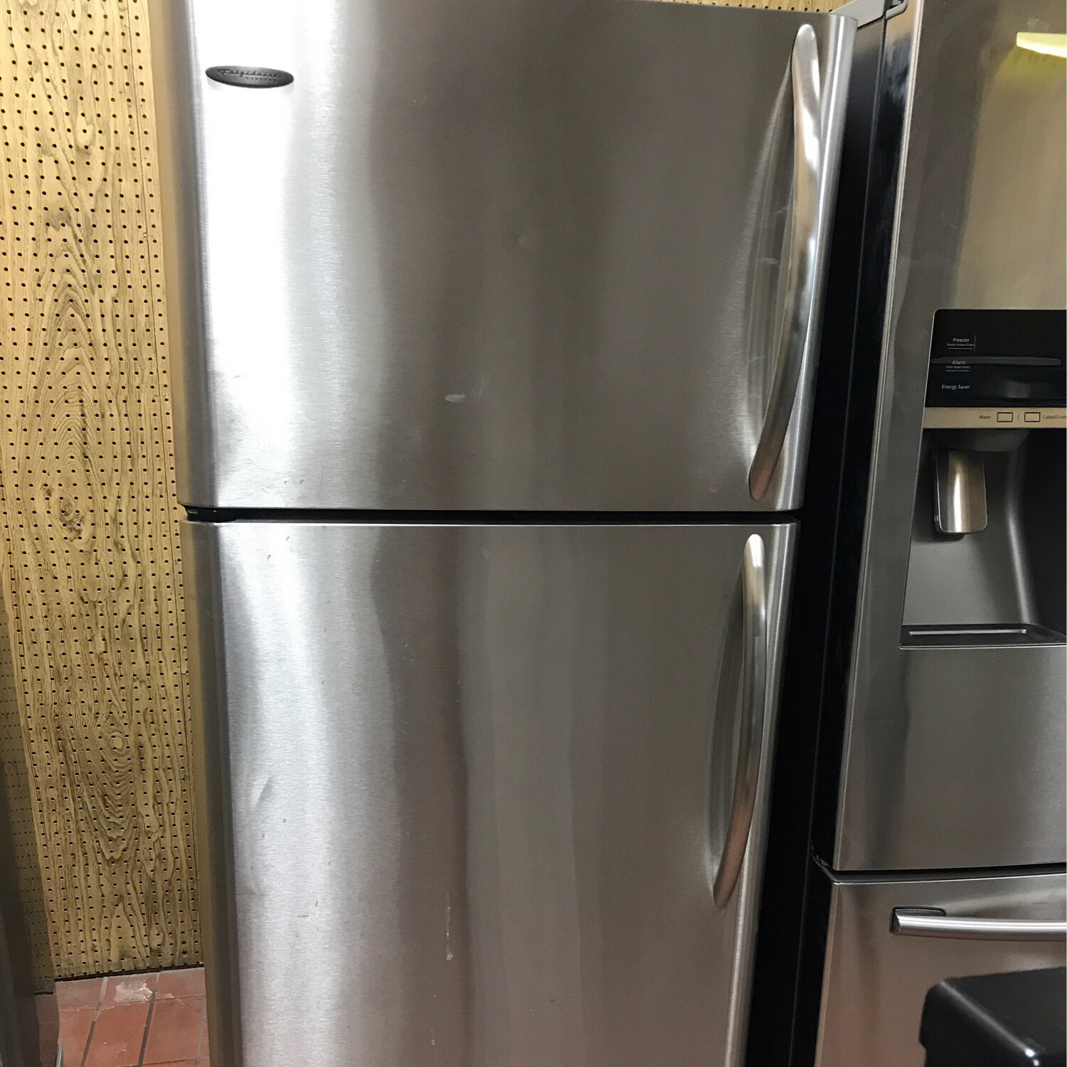 Frigidaire 30" Top-Mount Refrigerator, 21 Cu.Ft