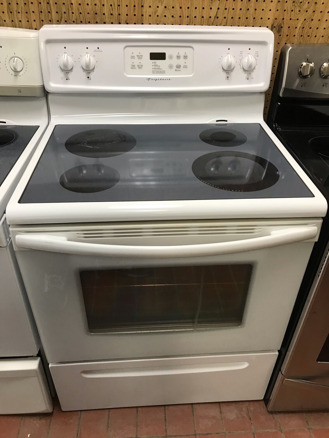 Frigidaire Self-Cleaning Range