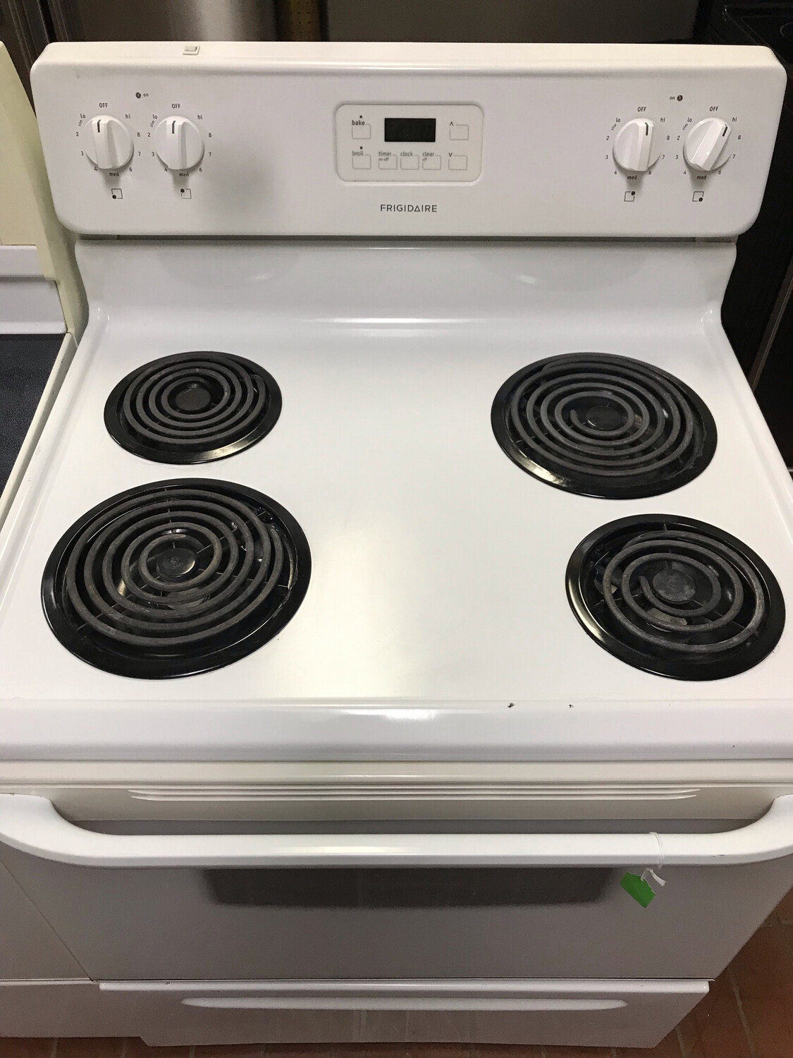 Frigidaire Freestanding Coiled Range, 4.8 Cu.Ft