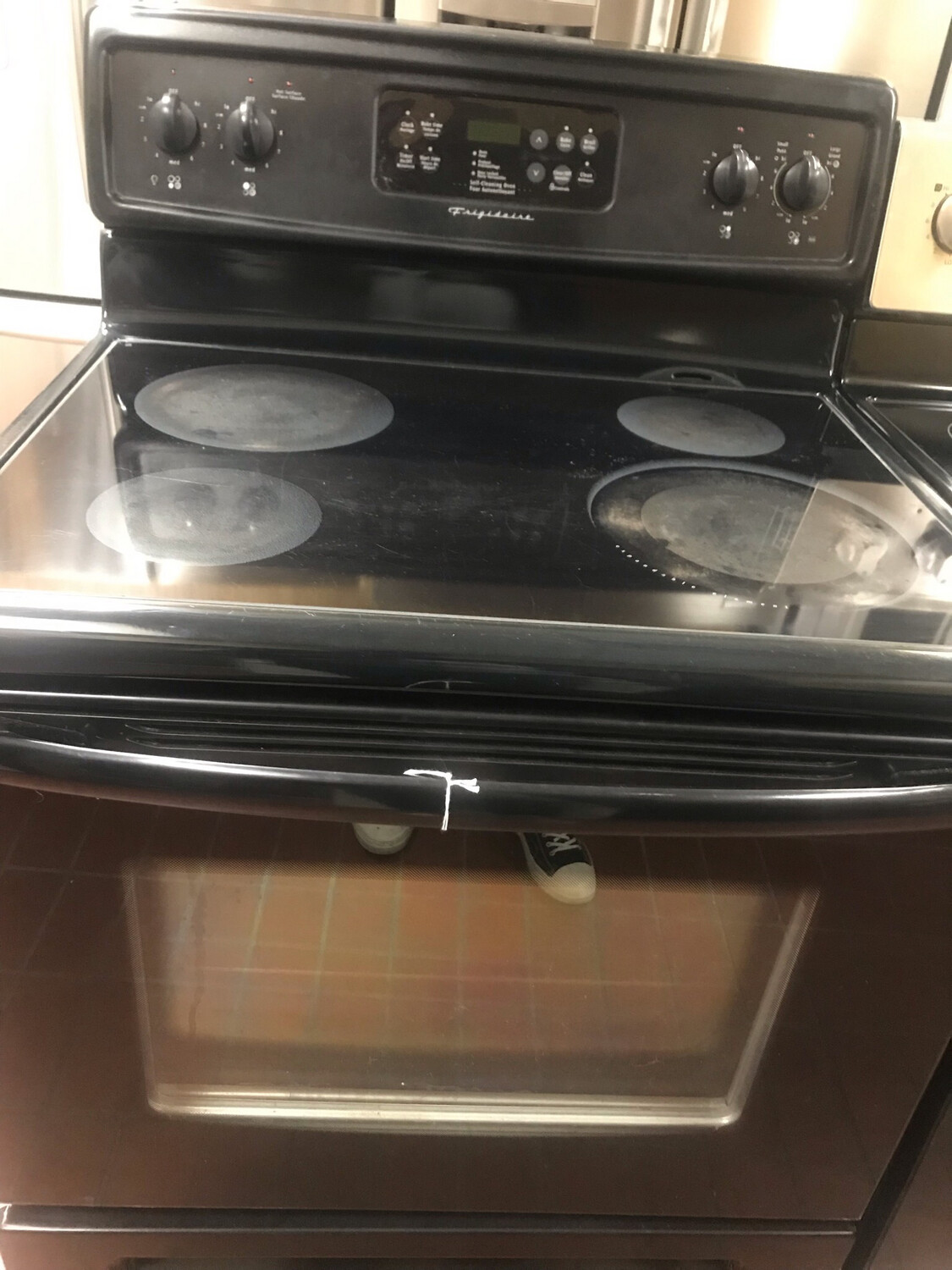 Frigidaire Freestanding Glass-Top Range