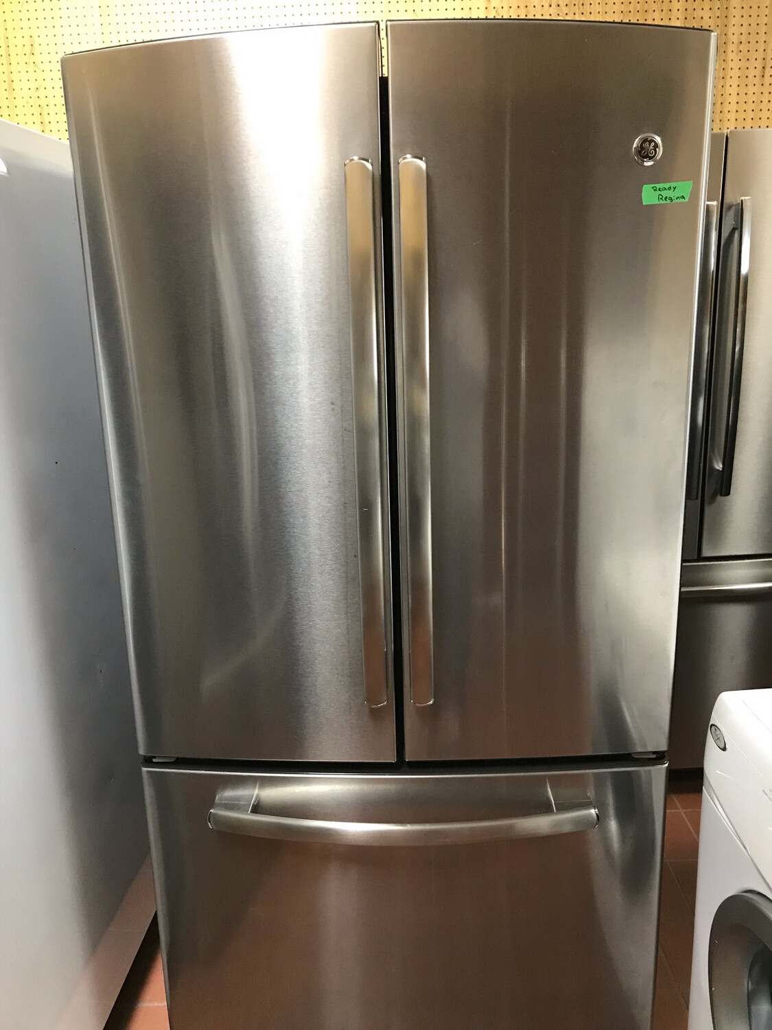 GE 33" French Door 22.1 Cu.Ft Refrigerator