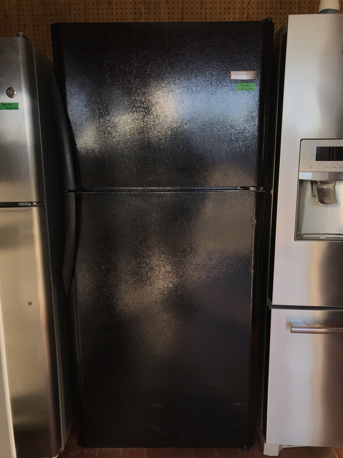 Frigidaire 30" Top-Mount 21 Cu.Ft Refrigerator