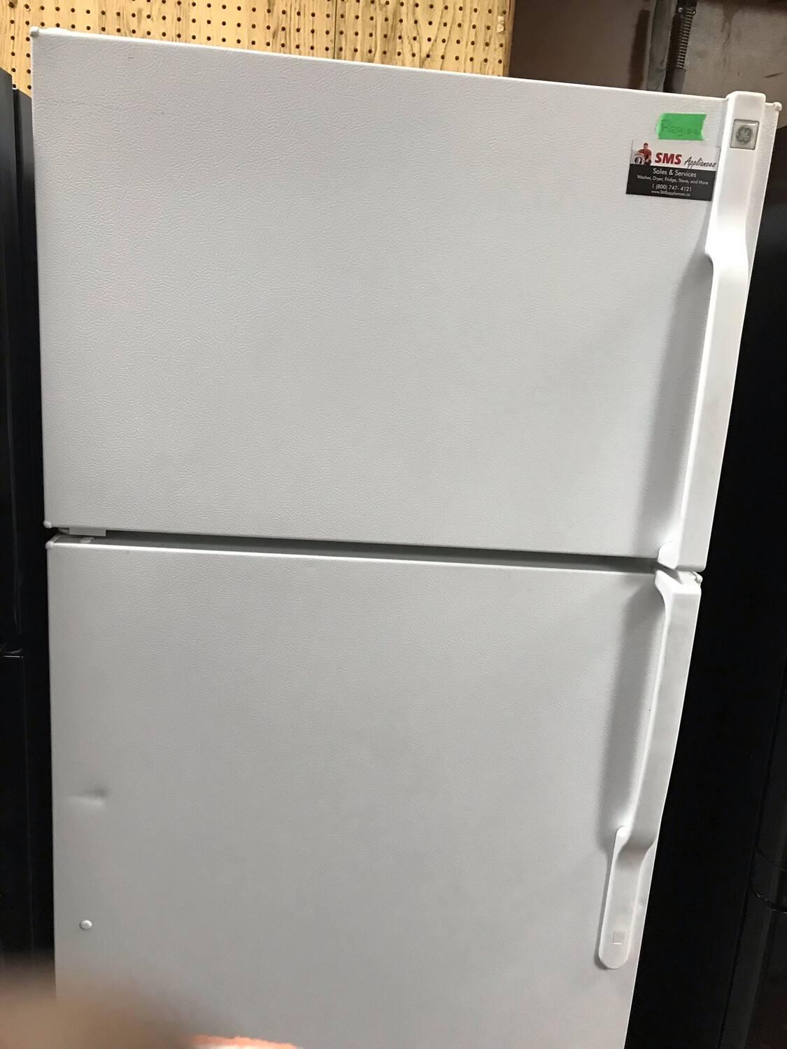 GE® 28" Top-Freezer 18.2 Cu. Ft. Refrigerator