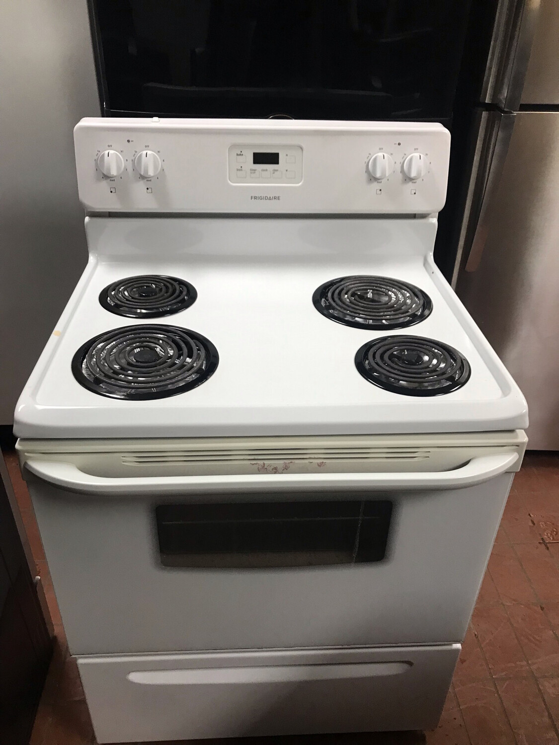 Frigidaire Freestanding Coiled Range