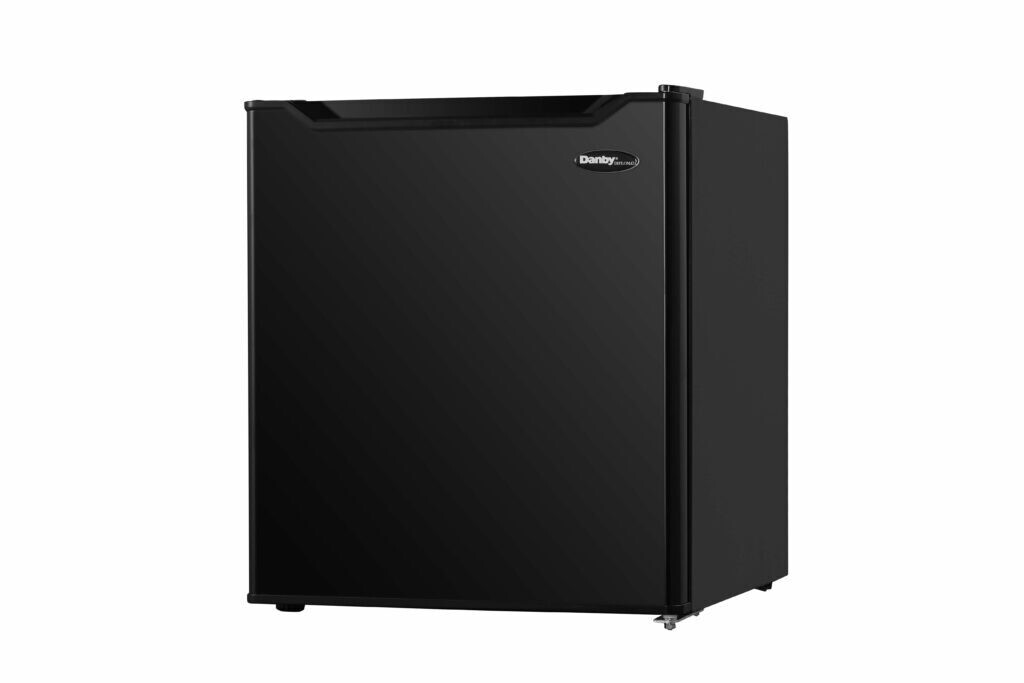 Danby 1.6 cu. ft. Compact Fridge in Black DAR016B1BM