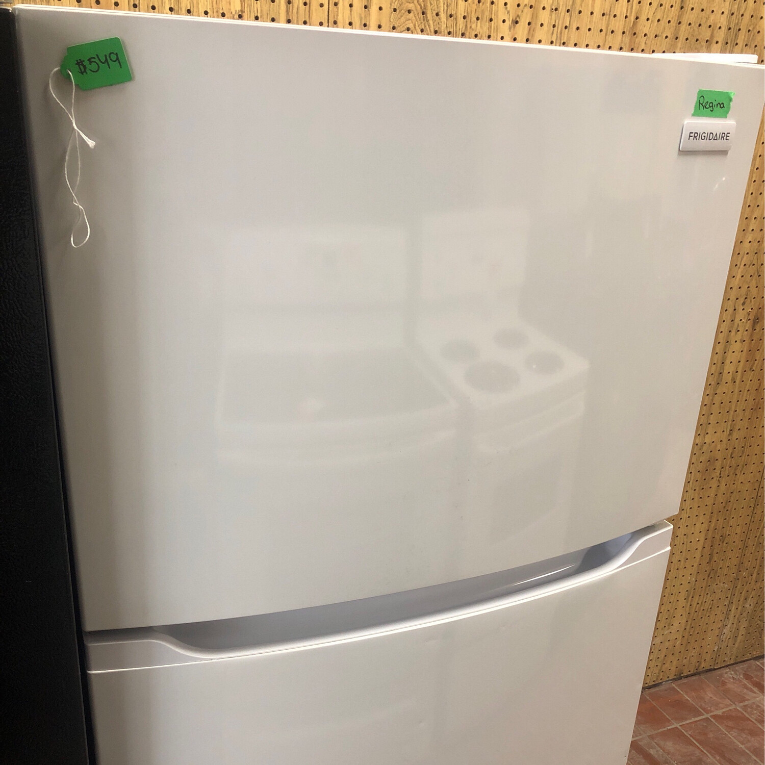 Frigidaire FFHT1425VW Top Mount Refrigerator