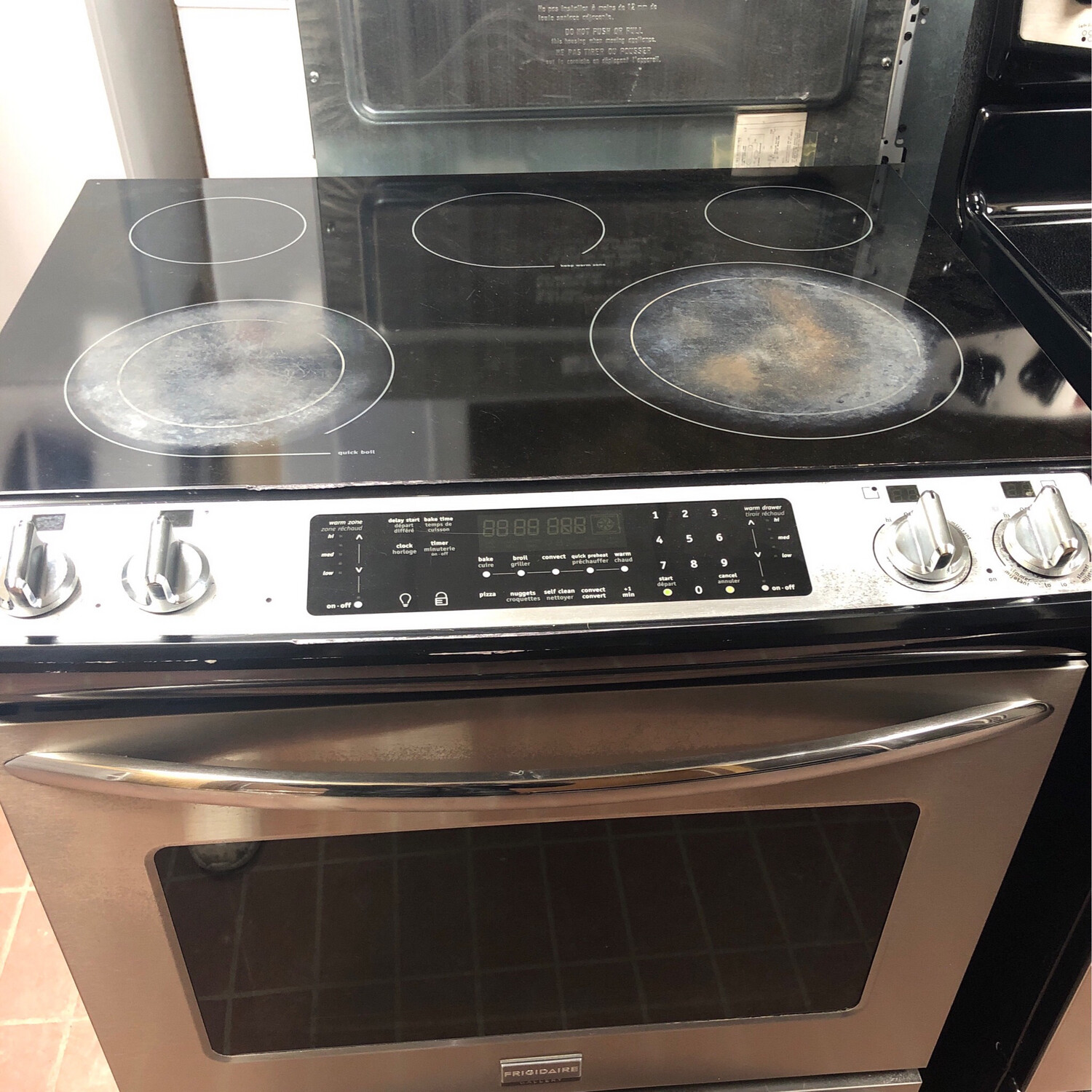 Frigidaire glass top Stove