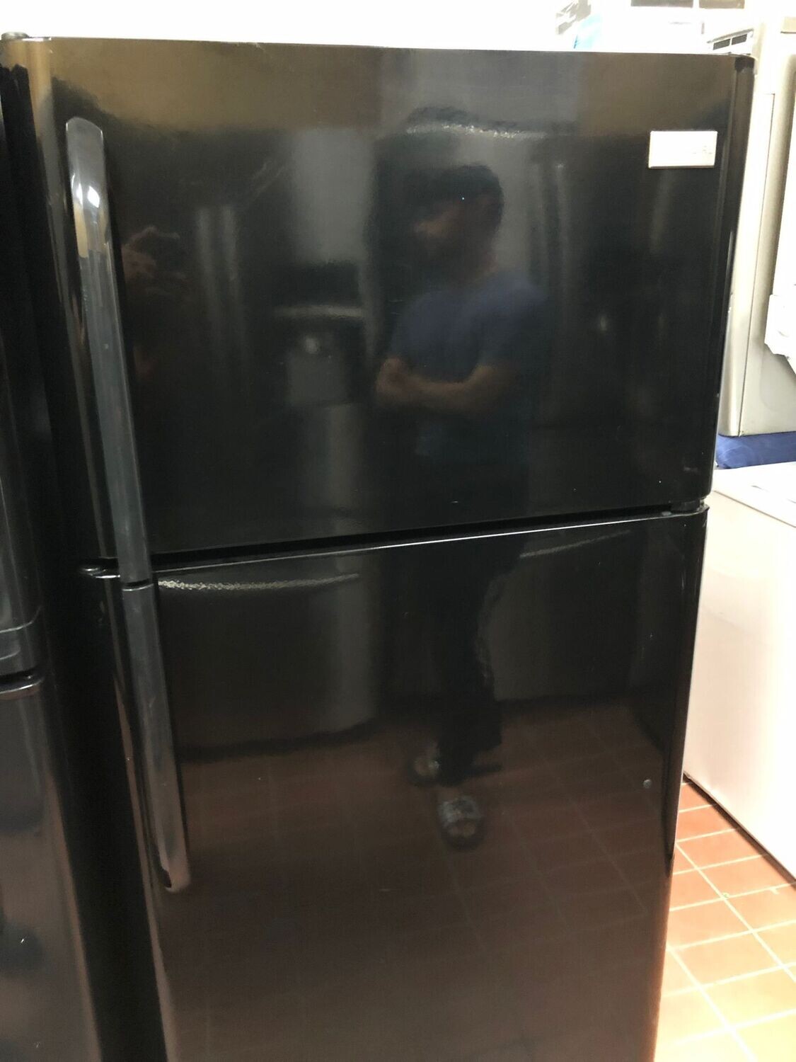 ​Frigidaire 18 Cu. Ft. Top Mount 30" Refrigerator FFHT1831QE