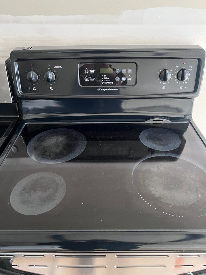 Frigidaire Stove