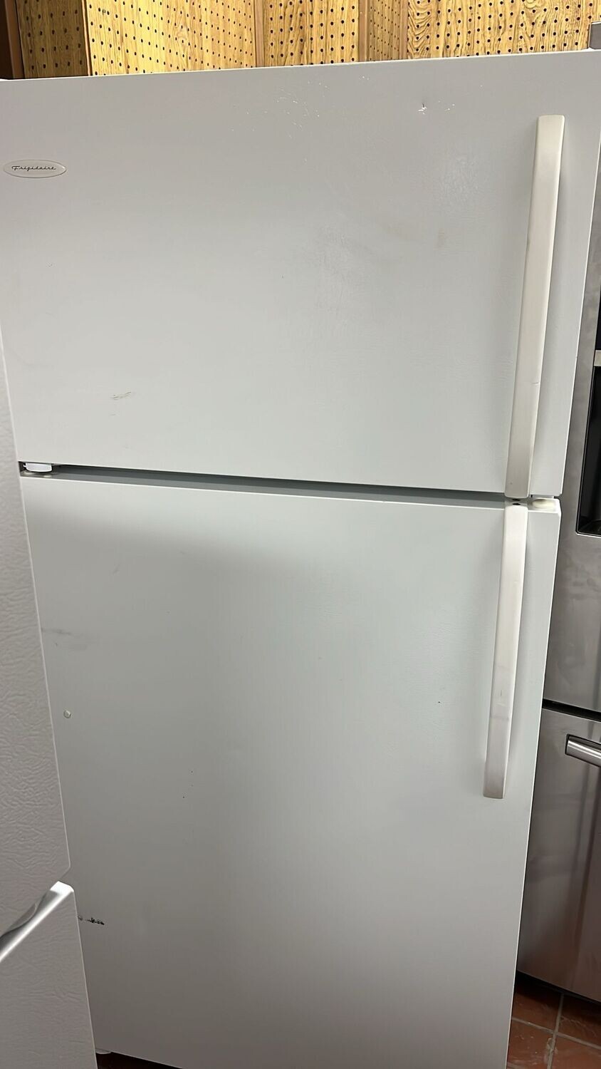 Frigidaire 18.2 cu. ft. Top Mount 30" Refrigerator FRT18IS6JW