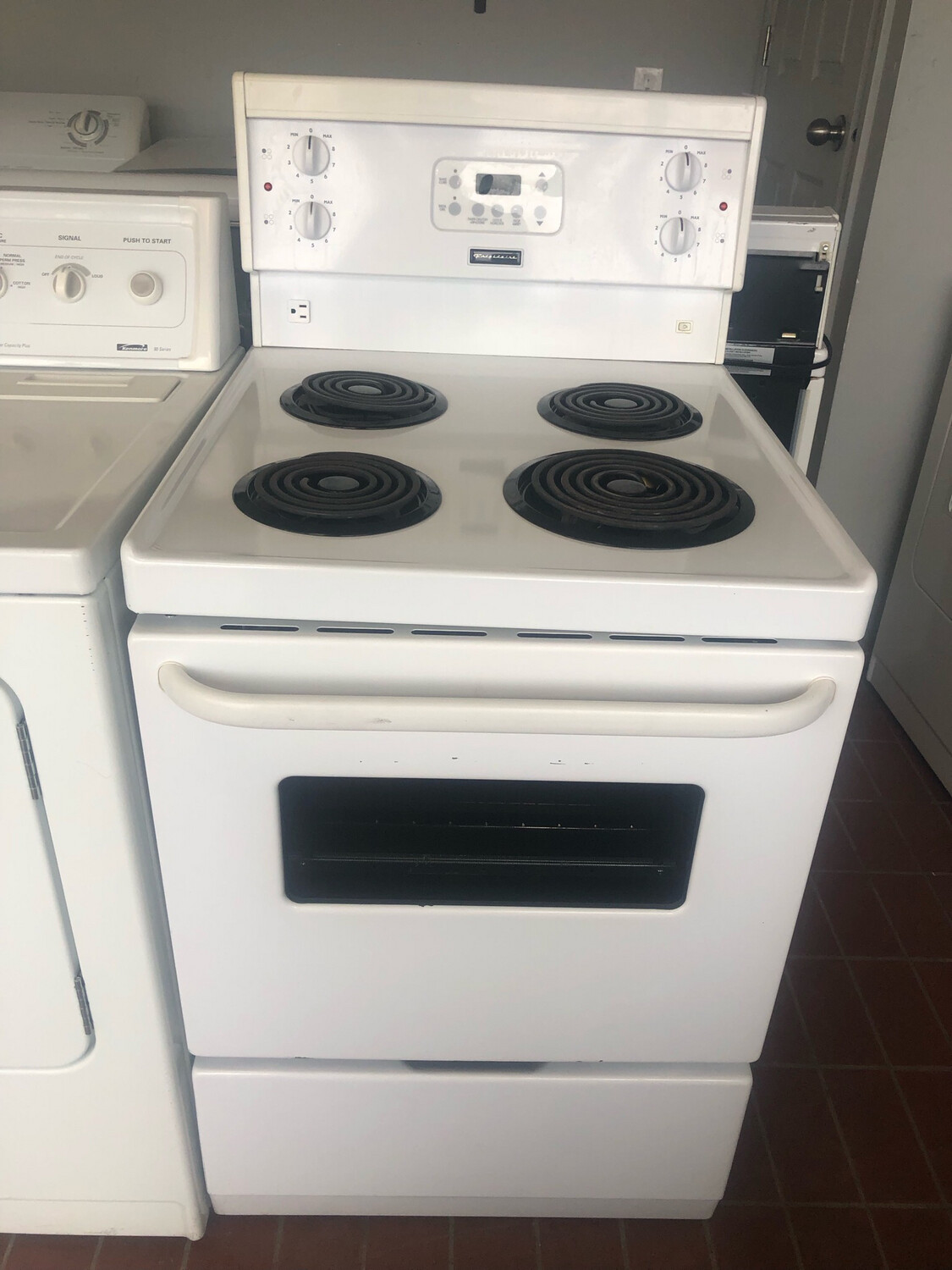 Frigidaire 24” Coiled Top Range CMEF212ES