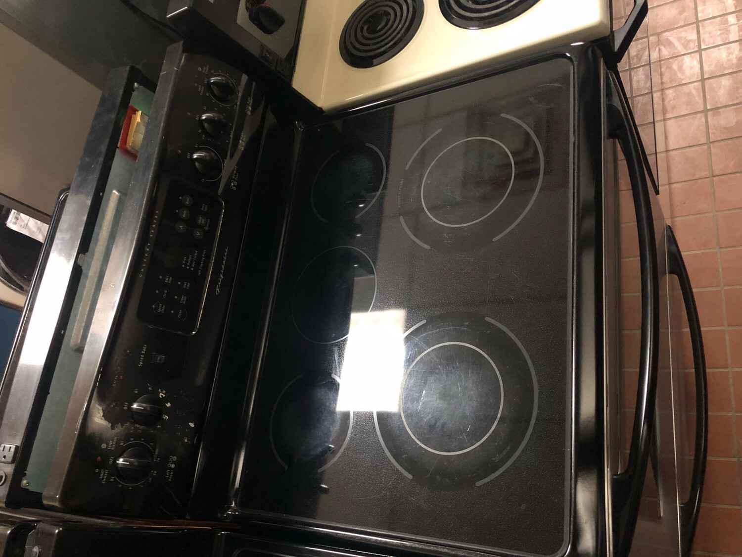 Frigidaire Glass Top Range CGLEF379DCE