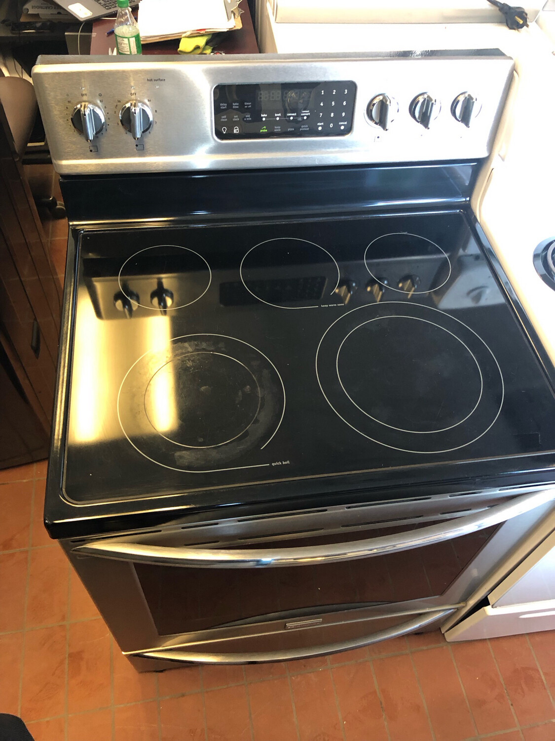 Frigidaire Gallery Glass Top Stove CGEF3058RFE