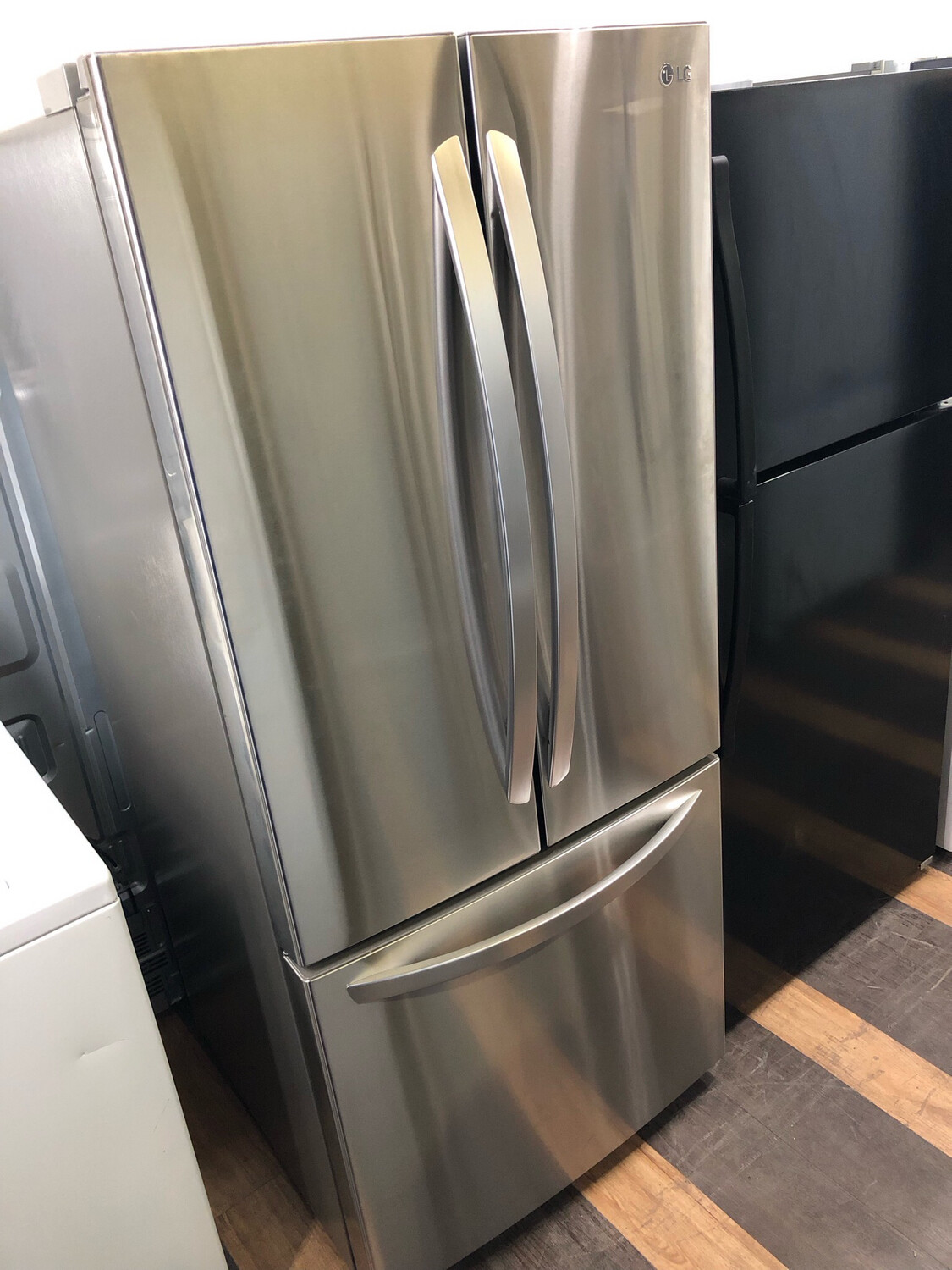 LG 21.8 Cu. Ft. French Door 30" Refrigerator LFNS22520S