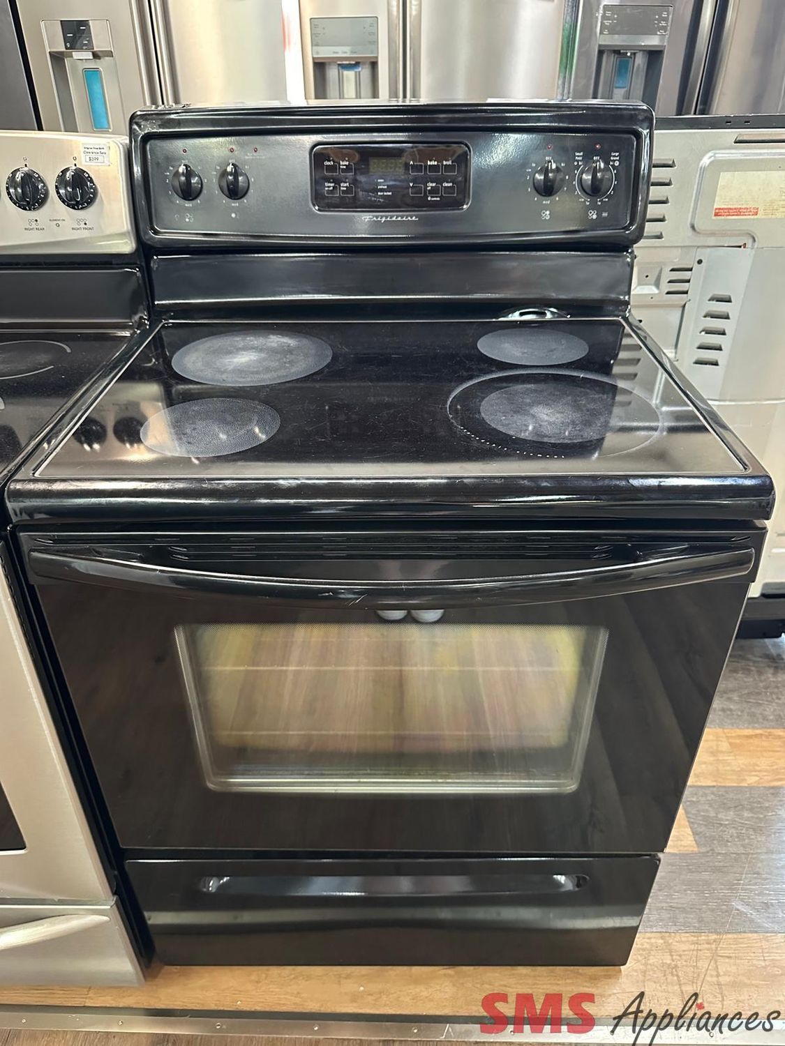 Frigidaire Glass Top Stove CFEF372EB3