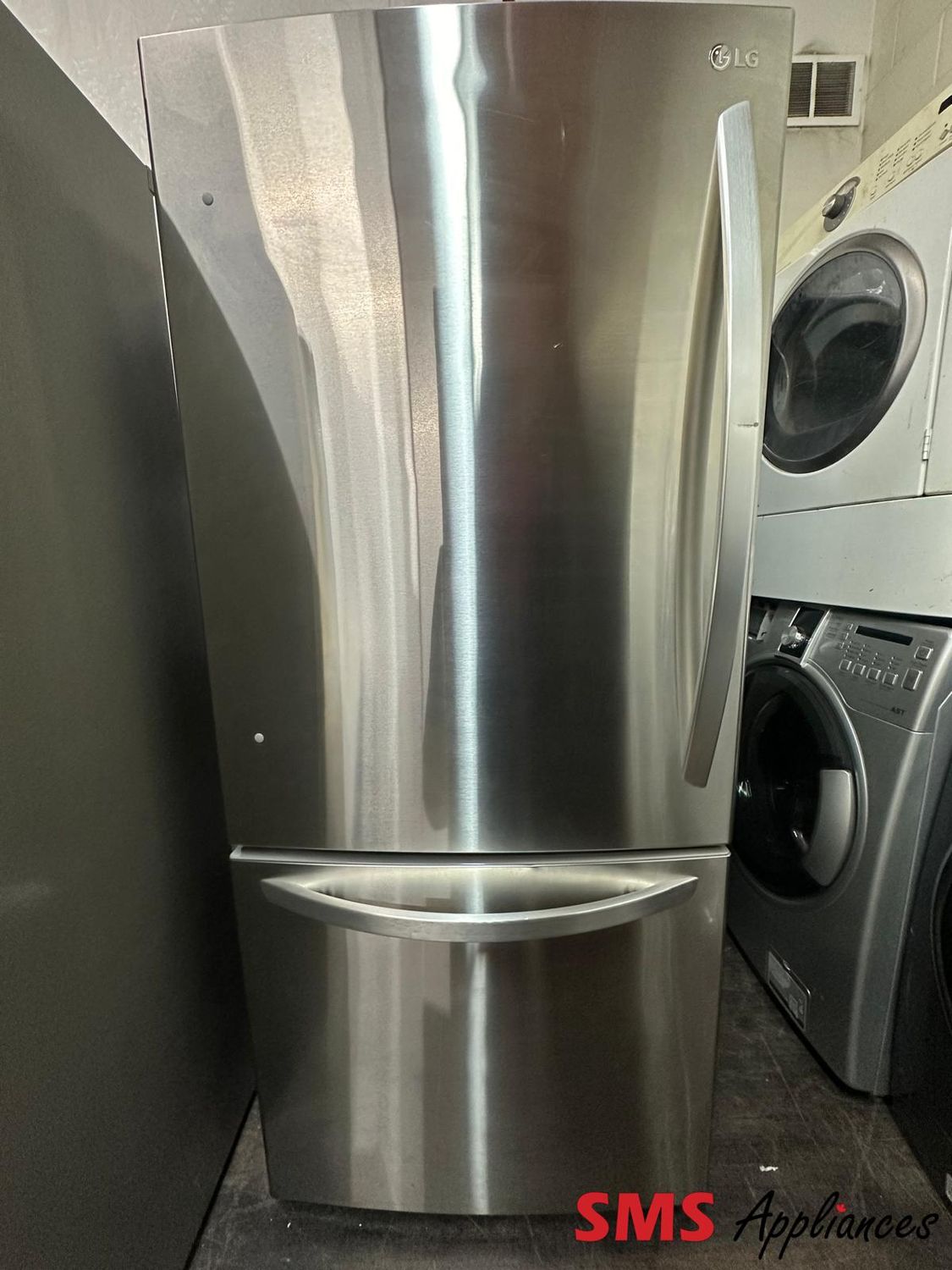 ​LG Bottom Freezer Refrigerator LDNS22220S