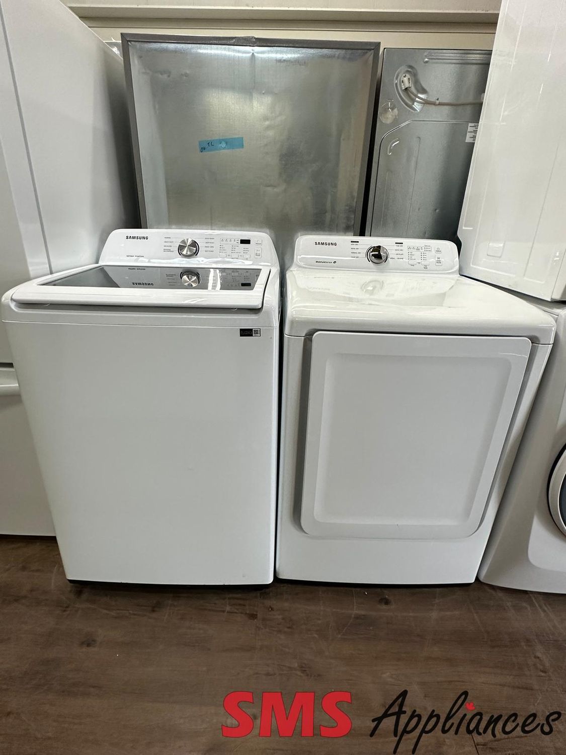 Samsung Washer and Dryer Set DV40J3000EW and WA44A3205A