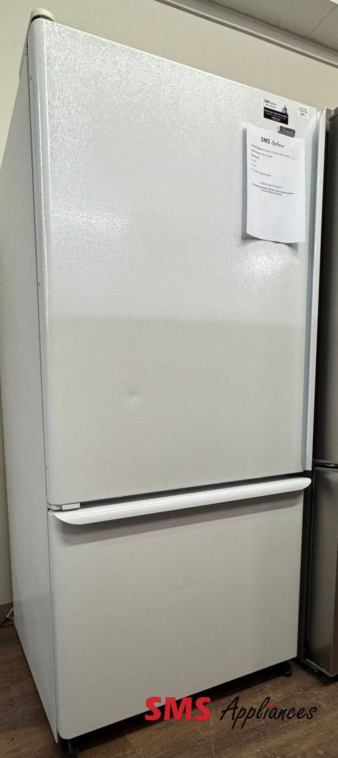 Kenmore 33" Bottom Mount Fridge 596.67252600/ Width 33 inches