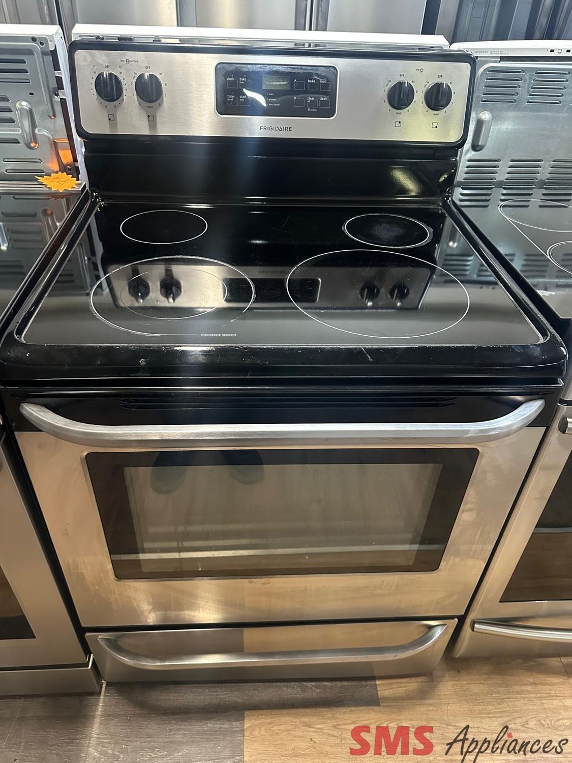 FRIGIDAIRE, Electric Glass Top Stove