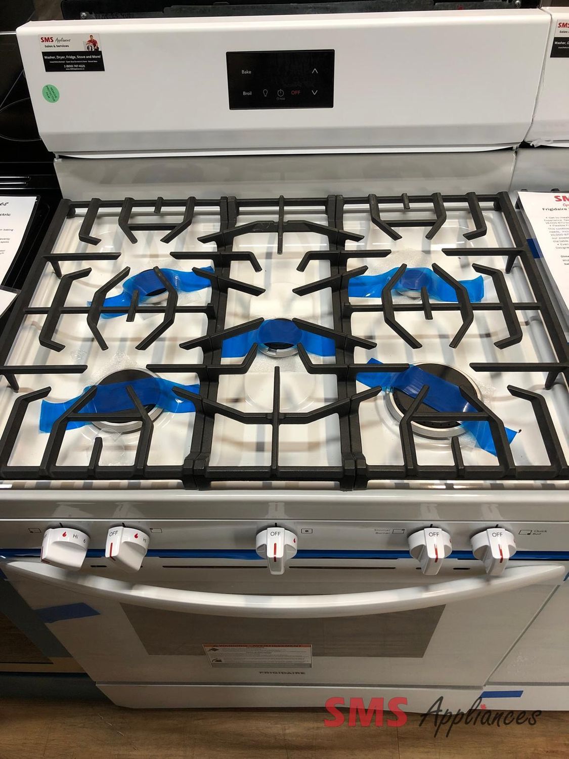 OPEN BOX - Scratch & Dent, FRIGIDAIRE Gas Range, FCRG3052BW