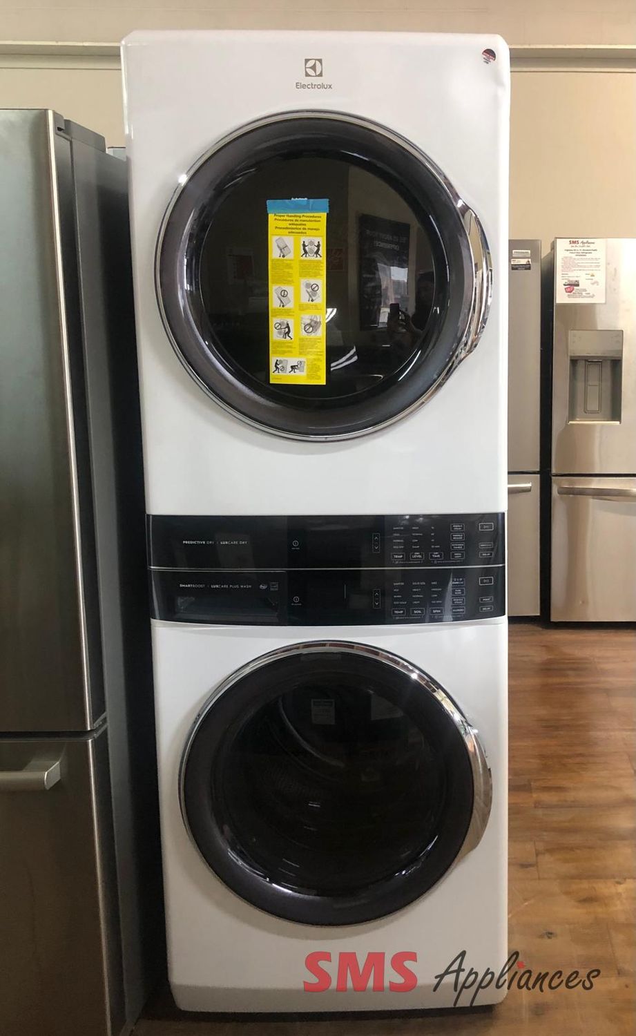 Open Box Laundry center Electrolux ELTE760CAW0