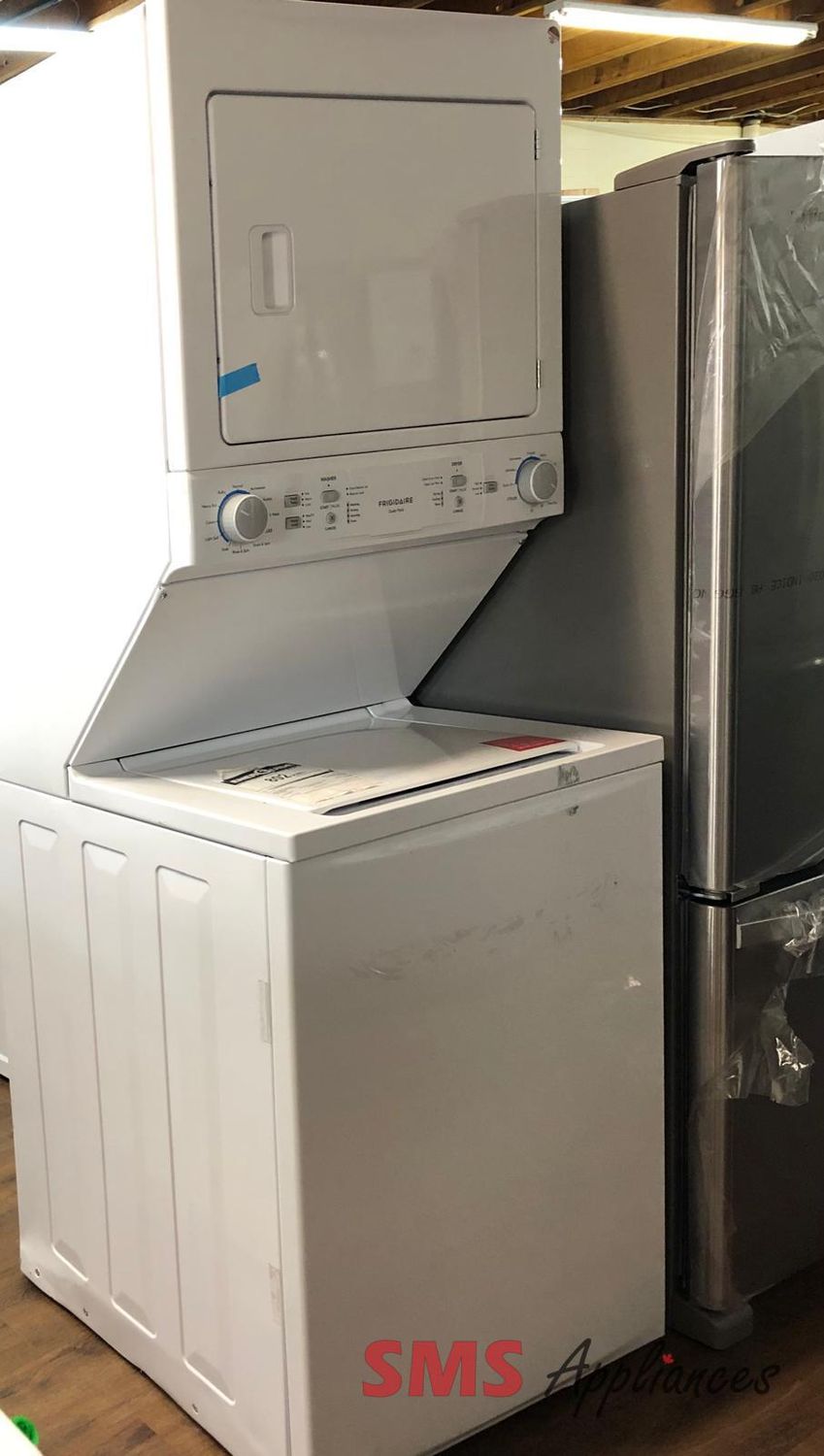 OPEN BOX - Scratch & Dent, FRIGIDAIRE Laundry Center 4.5 Cu. Ft, FLCE752CAW4