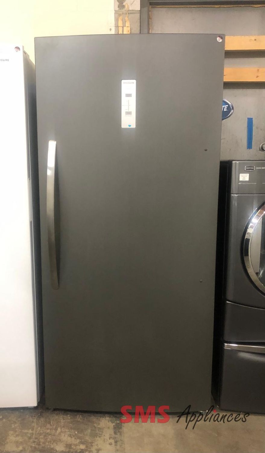 Open Box Stand Up Freezer Frigidaire 20 Cu.Ft. FFUE2024ANF