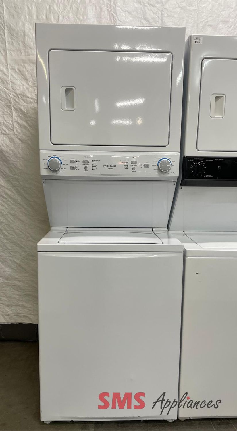 Laundry Center Frigidaire FLCE752CAW3