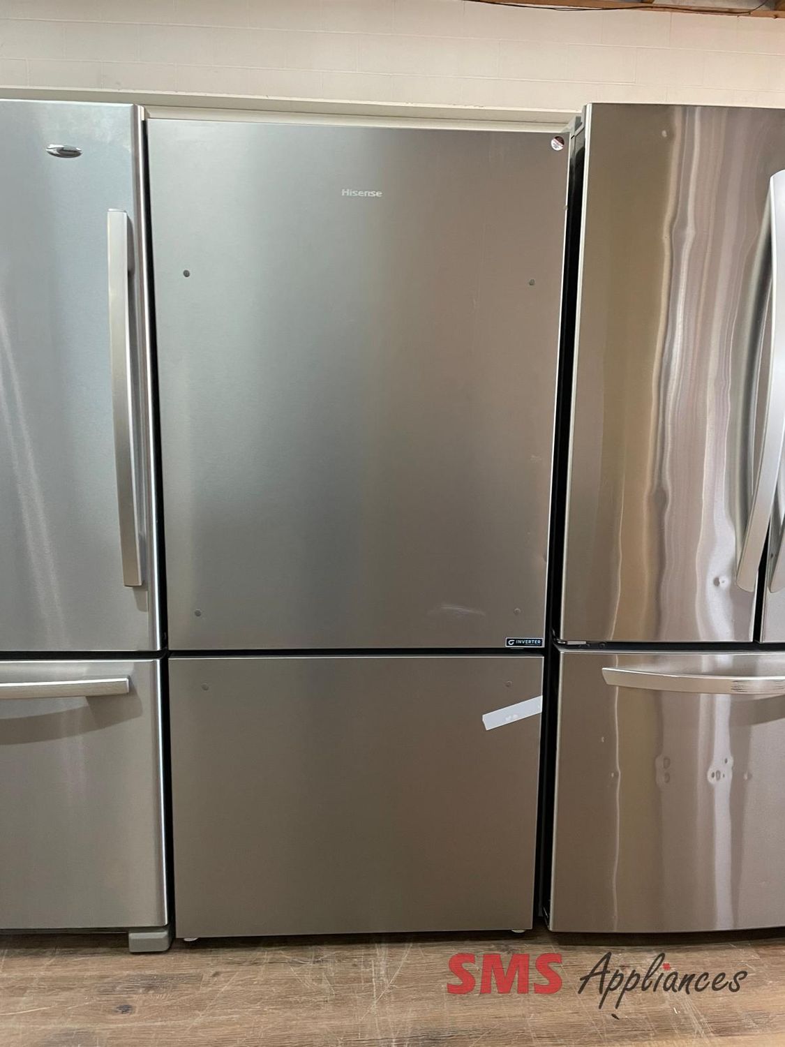 Open Box Fridge Bottom Mount Hisense 31'. RB22A2FSE
